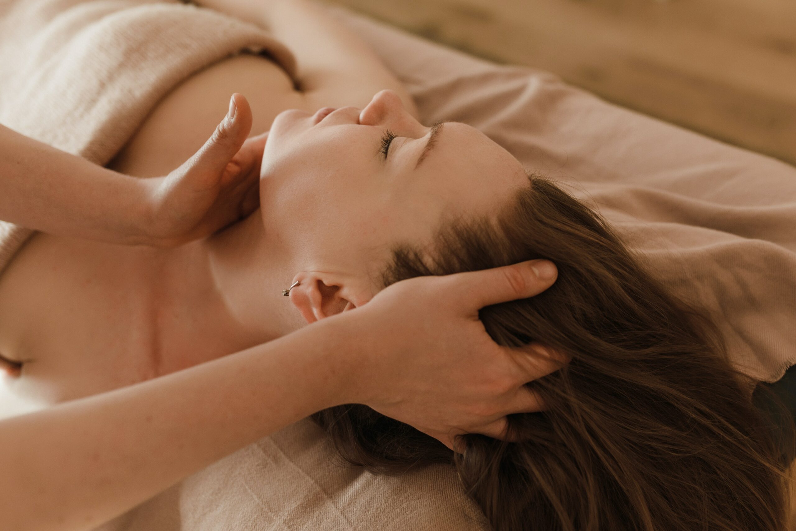 Les bienfaits revitalisants du massage postnatal